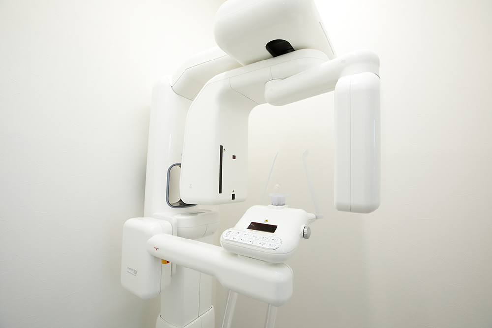レントゲンでは見えない部分を可視化する「歯科用CT」を用いた精密検査